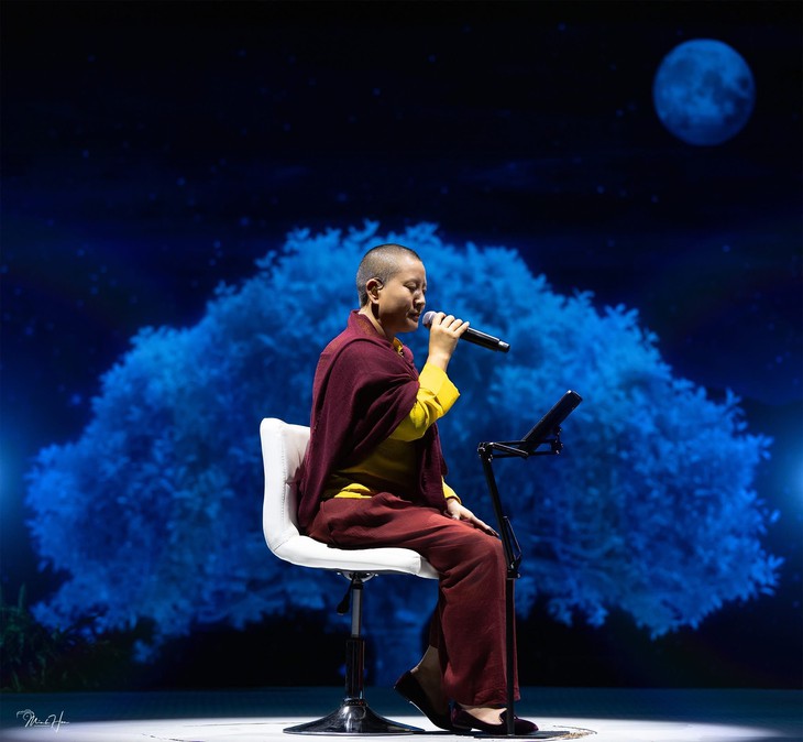 Sống chậm lại với 'ngôi nhà văn hóa Tây Tạng' - Ảnh 3. Himalayas - Ảnh 3.