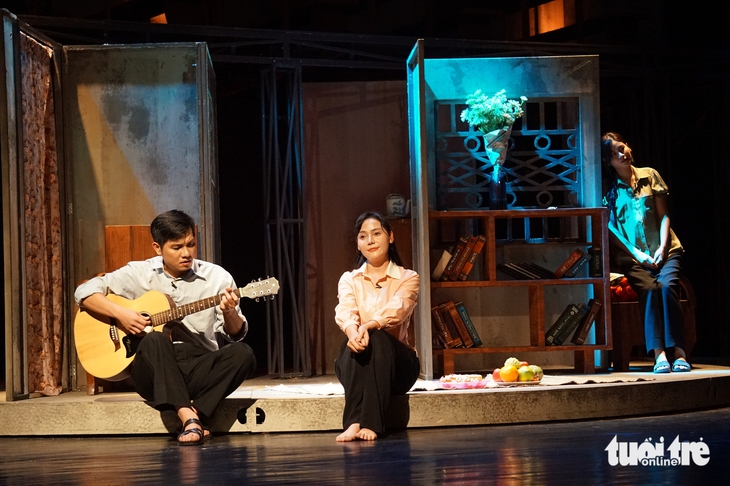 Quân khu Nam Đồng lên sân khấu, khán giả khóc, cười nghiêng ngả - Ảnh 4. Quân khu Nam Đồng - Ảnh 4.