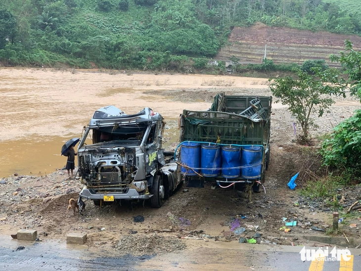 lũ cuốn - Ảnh 3.