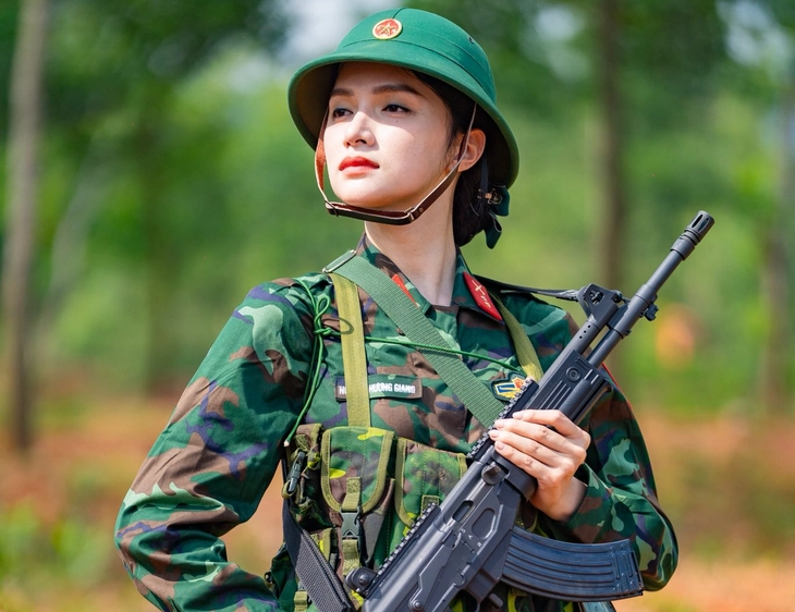 Sao nhập ngũ - Ảnh 1.