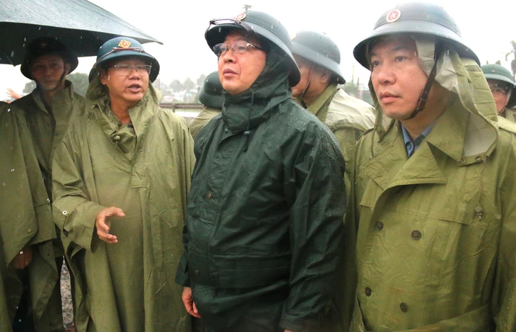 Phó thủ tướng Hồ Quốc Dũng: Bằng mọi giá phải di dời người dân ở vùng ngập lụt đến nơi an toàn- Ảnh 1. vùng ngập lụt - Ảnh 1.