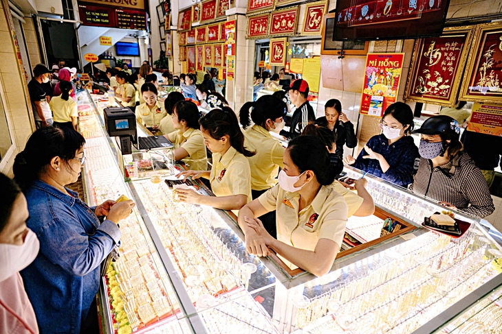 Lo gánh nặng nộp thuế với hộ kinh doanh - Ảnh 2.