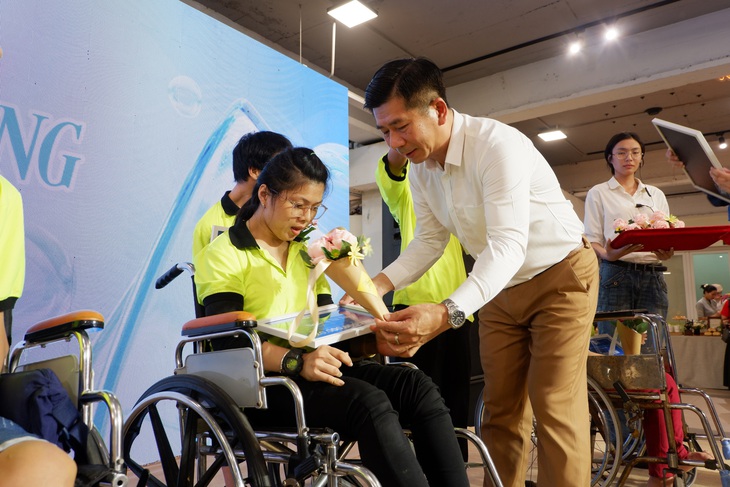 Khởi động dự án cộng đồng 'Vượt sóng' đồng hành người khuyết tật - Ảnh 3.