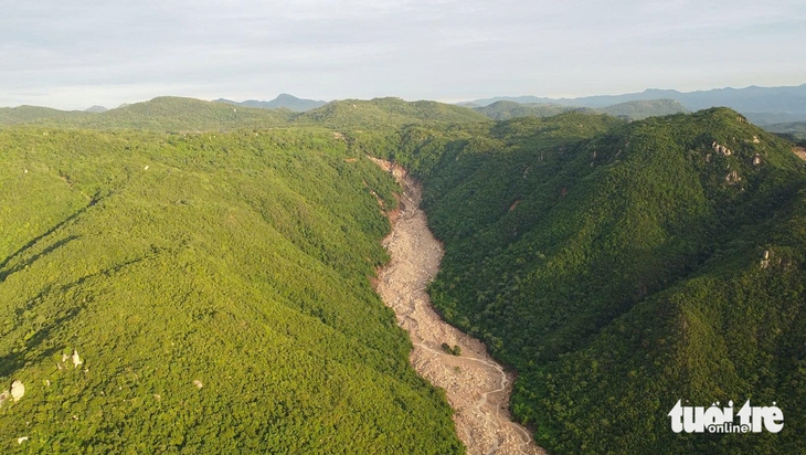 lũ cuốn - Ảnh 2.