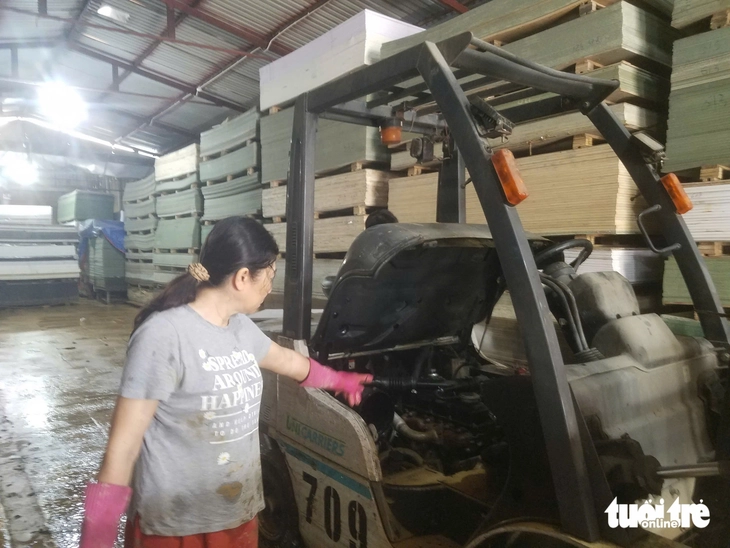 bùn đất - Ảnh 1.