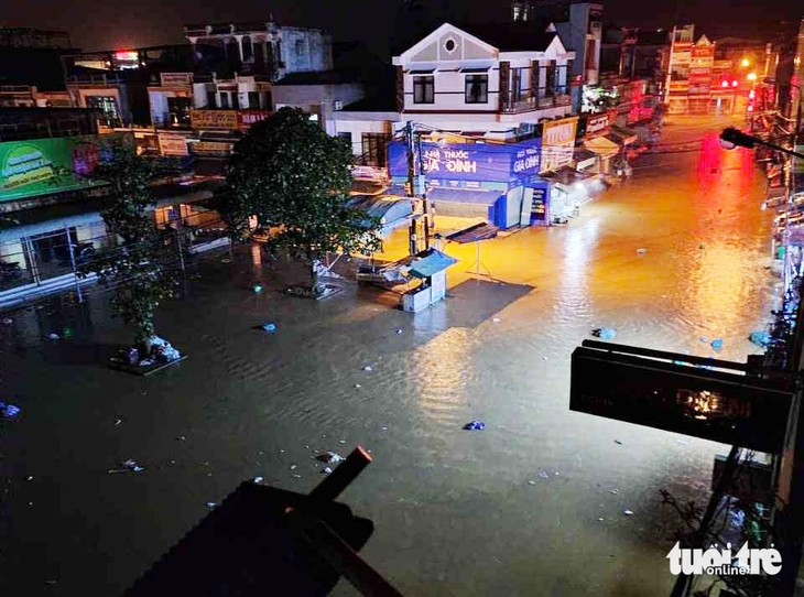 Lũ trên sông Vu Gia, Thu Bồn đang lên lại, một số nơi thấp trũng bị ngập - Ảnh 6.