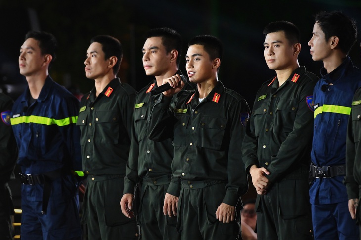 Chiến sĩ quả cảm - Ảnh 2.