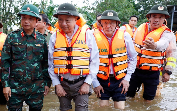 Lũ trên các sông ở Huế, Đà Nẵng đang lên lại, dự báo sông Hương có khả năng vượt báo động 3 - Ảnh 3.