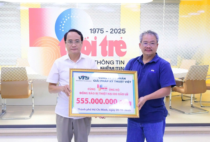 Công ty cổ phần Giải pháp Kỹ thuật Việt quyên góp 555 triệu đồng ủng hộ bà con vùng lũ - Ảnh 1. Công ty cổ phần Giải pháp kỹ thuật Việt quyên góp 555 triệu đồng ủng hộ bà con vùng lũ - Ảnh 1.