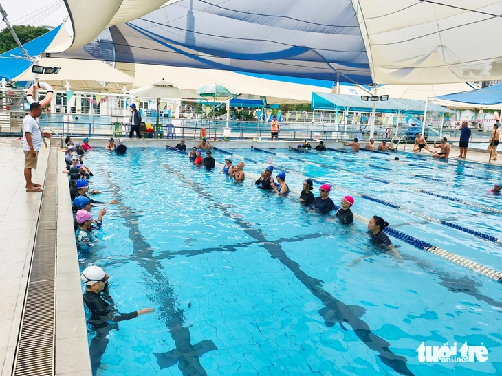 học bơi miễn phí - Ảnh 2.