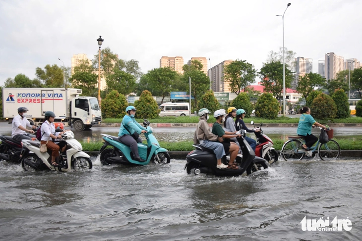 triều cường - Ảnh 3.