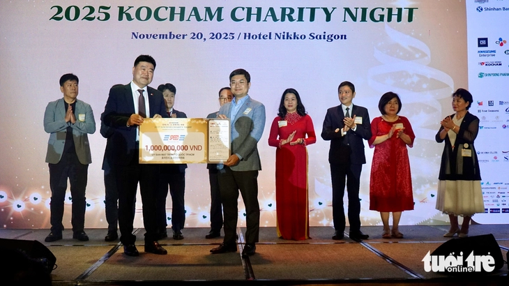 Các doanh nghiệp Hàn Quốc ở Việt Nam góp hơn 30 tỉ đồng làm từ thiện - Ảnh 1.