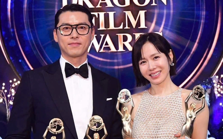 Song Hye Kyo và nam diễn viên The Glory 'tái ngộ' tại lễ trao giải Rồng Xanh 2025 - Ảnh 4.