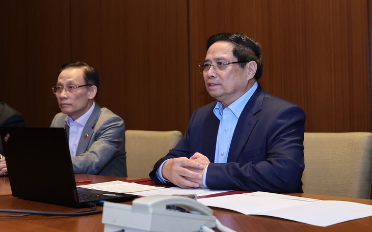 Thủ tướng yêu cầu cung cấp khẩn cấp cơm ăn, nước uống cho người dân vùng lũ- Ảnh 3.