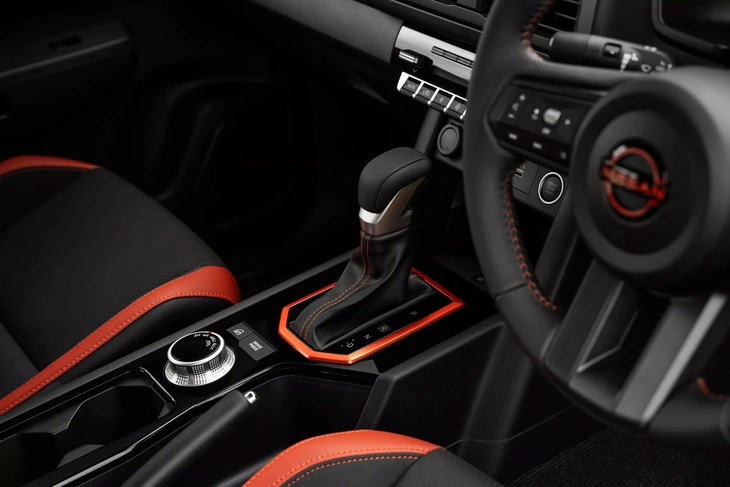 Nissan Navara - Ảnh 8.