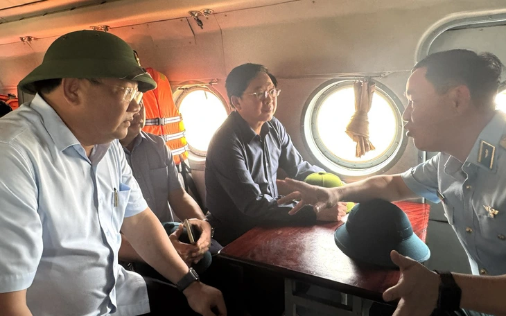 Thủ tướng yêu cầu cung cấp khẩn cấp cơm ăn, nước uống cho người dân vùng lũ- Ảnh 2.