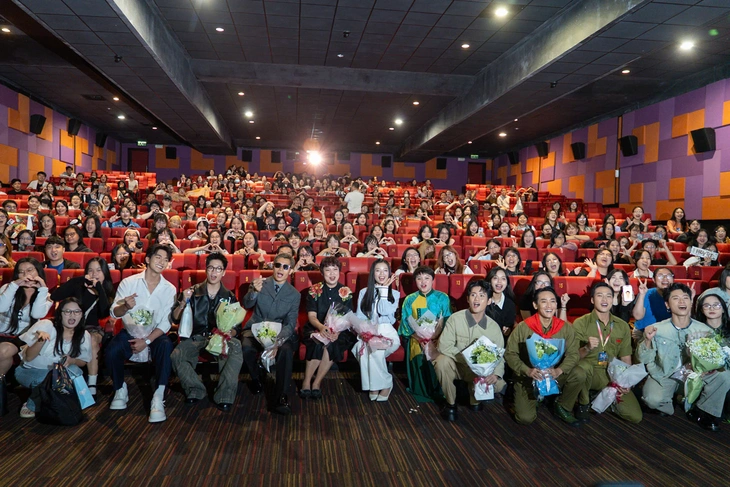 Mưa đỏ - Ảnh 5.