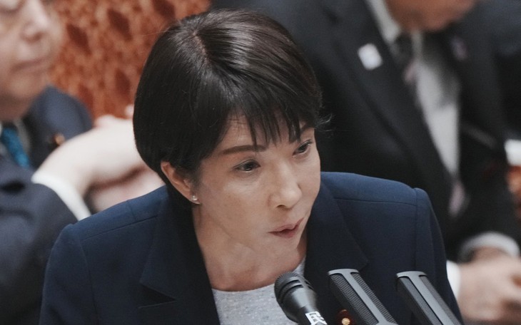 Chính phủ Nhật Bản 'bơm' 135 tỉ USD vào nền kinh tế, thị trường e ngại - Ảnh 4.