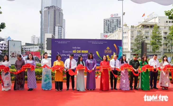 triển lãm - Ảnh 1.