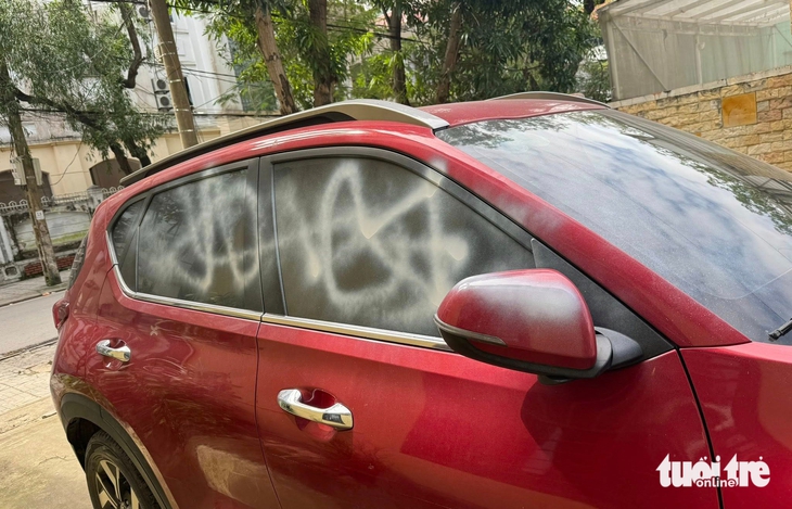 xịt sơn - Ảnh 1.