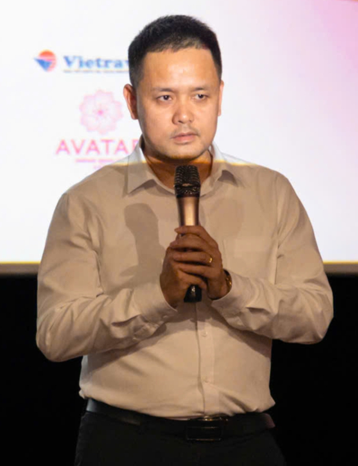 Mưa đỏ chiếu mở màn Liên hoan phim Việt Nam, khán giả ngồi kín rạp - Ảnh 2.