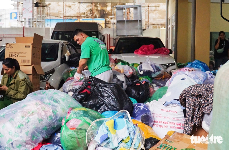 tình người - Ảnh 9.