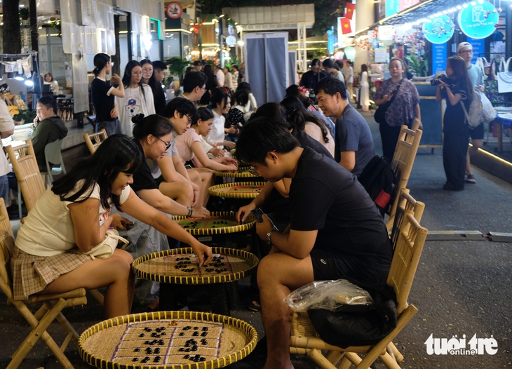 Đường sách - Ảnh 8.