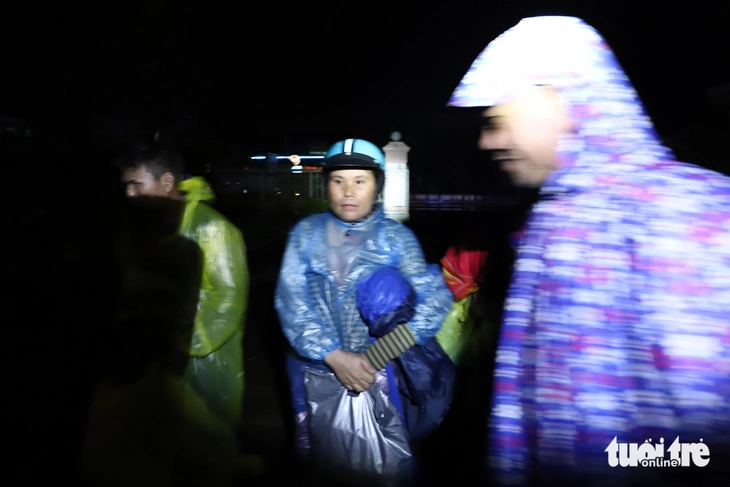 lũ lịch sử - Ảnh 4.