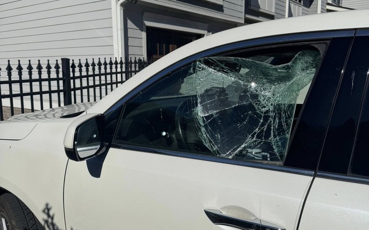 Thực hư video công nhân vệ sinh cứu em bé khỏi xe rác? - Ảnh 2.