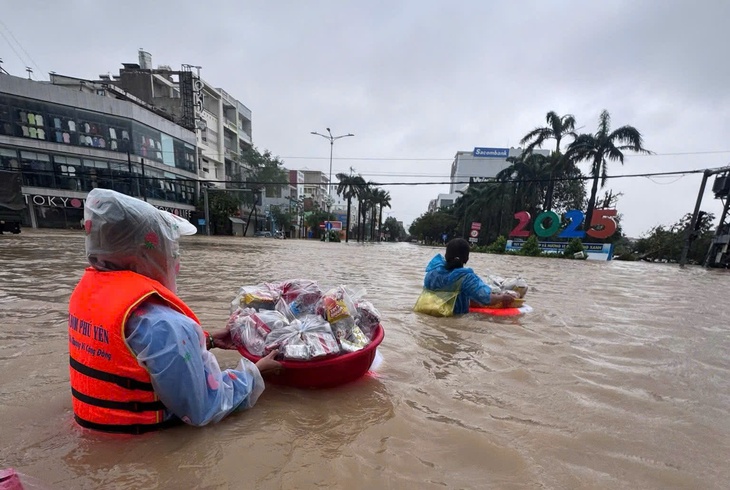 Thời tiết hôm nay 23-11: Vùng mưa to mở rộng từ Huế Tới Khánh Hòa - Ảnh 1. Thời tiết hôm nay 23-11: Vùng mưa to mở rộng từ Huế tới Khánh Hòa - Ảnh 1.