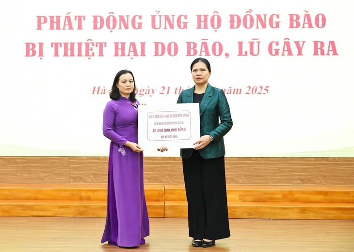 Hơn 112 tỉ đồng ủng hộ đồng bào các tỉnh miền Trung, Tây Nguyên khắc phục hậu quả mưa lũ - Ảnh 3.