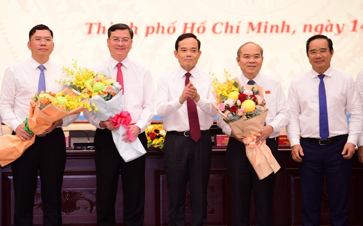 TP.HCM trao quyết định phê chuẩn cho phó chủ tịch HĐND, UBND thành phố - Ảnh 4.