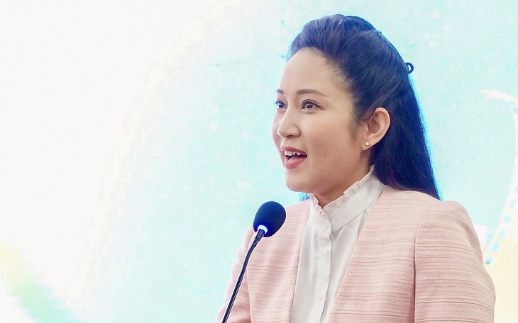 Thảm đỏ Liên hoan phim Việt Nam quy tụ 1.200 nghệ sĩ từ khắp cả nước - Ảnh 1.