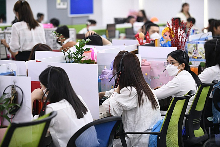 công sở - Ảnh 1.