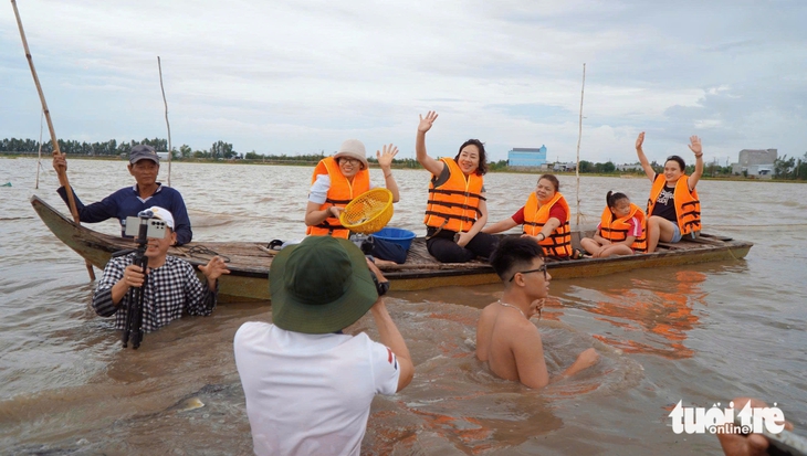 đồng nước nổi - Ảnh 2.