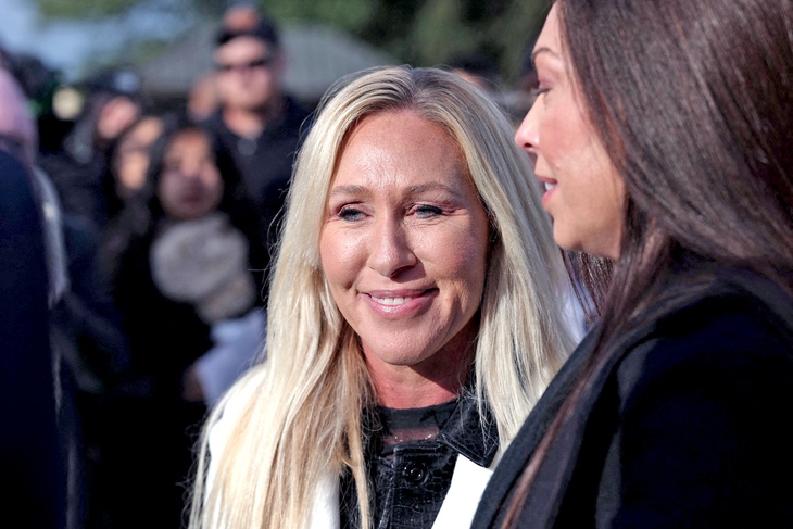 Nghị sĩ Cộng hòa từ chức sau bất đồng với ông Trump - Ảnh 1.