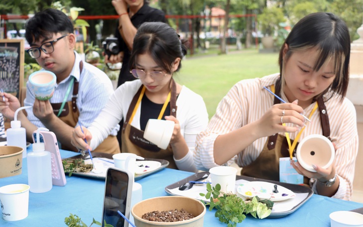 Giải tỏa áp lực tinh thần cho bệnh nhân và người thân qua chăm sóc giảm nhẹ - Ảnh 3.