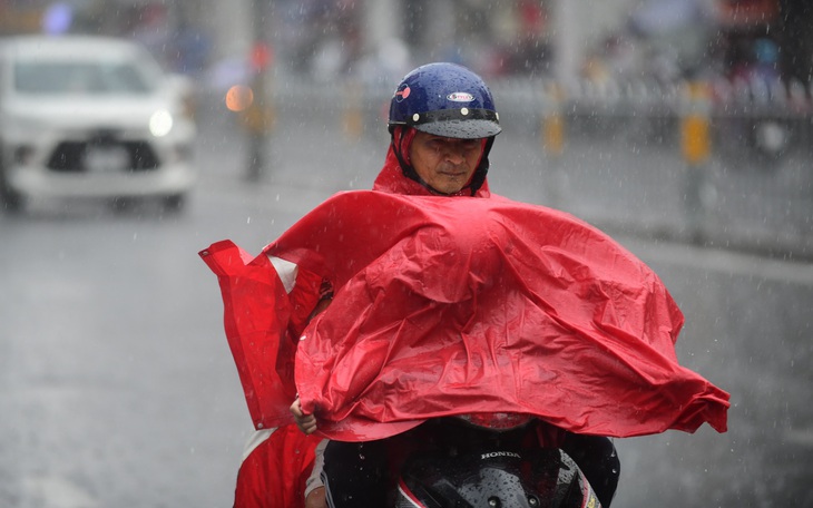 Lũ sông Đa Nhim hạ, thuỷ điện Đồng Nai 3, 4 tiếp tục giảm xả  - Ảnh 2.