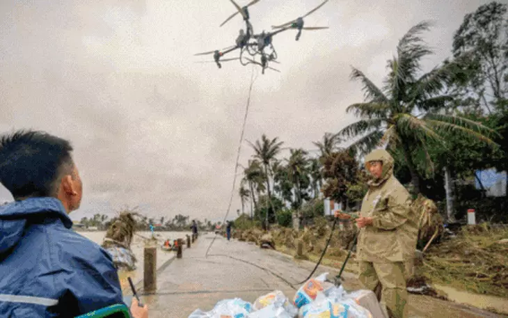 Chưa thể thông xe đèo Khánh Lê, vẫn còn nguy cơ sạt lở bất cứ lúc nào  - Ảnh 4.