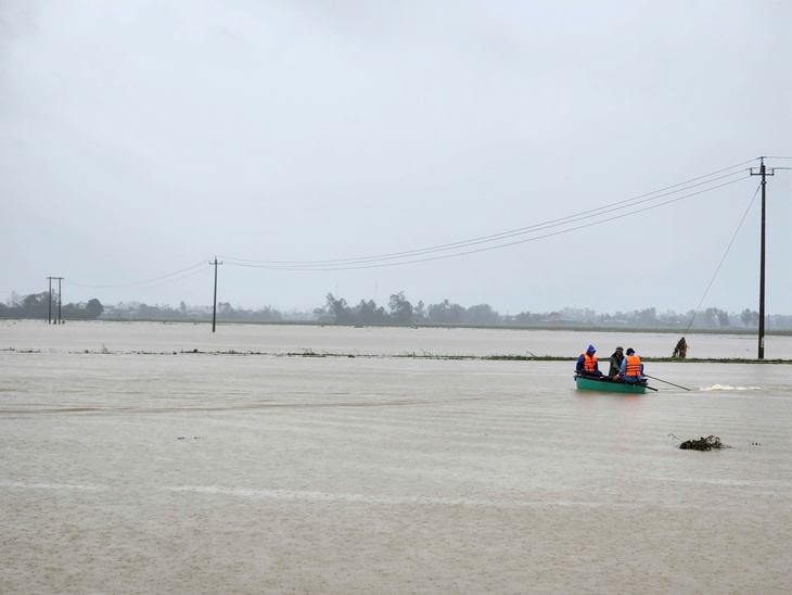 Rốn lũ Hòa Thịnh 23 người chết, 1 người mất tích, không có 'hàng trăm người' như tin đồn - Ảnh 1.