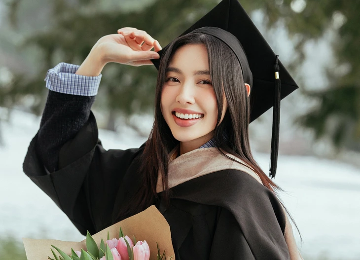 Thùy Tiên - Ảnh 1.