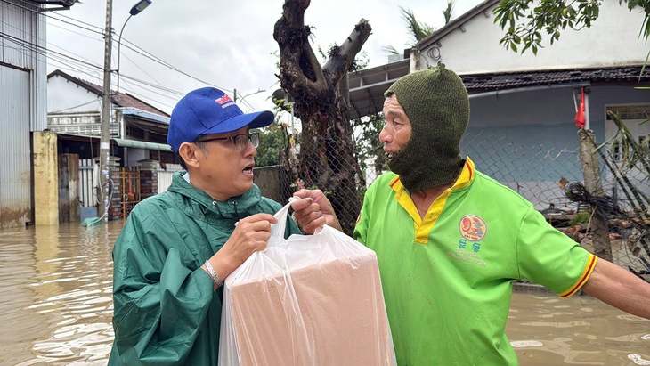 cứu trợ - Ảnh 3.