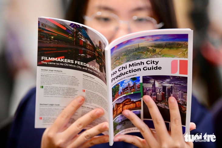TP.HCM ra mắt cẩm nang tiếng Anh cho các đoàn phim quốc tế - Ảnh 3.