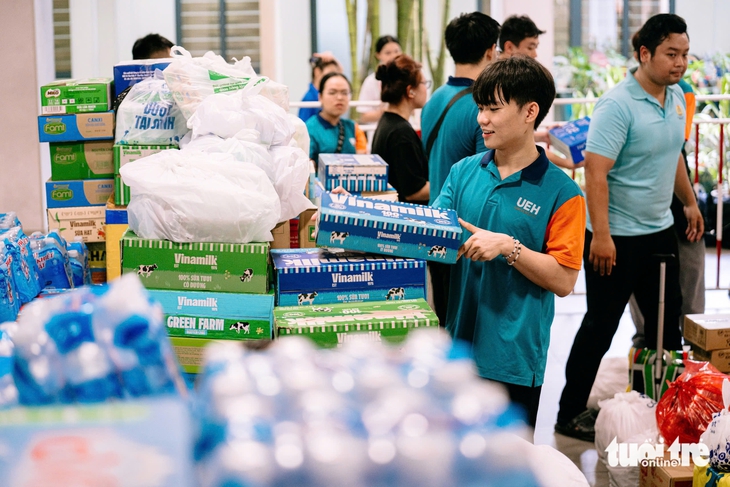 cứu trợ - Ảnh 4.