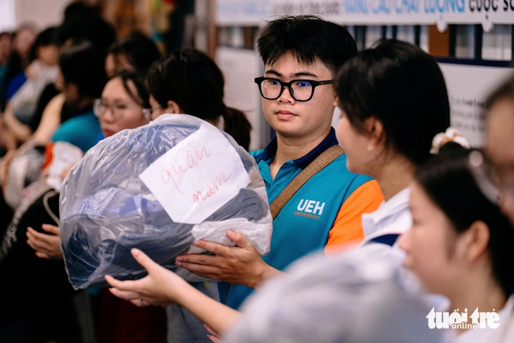 cứu trợ - Ảnh 7.