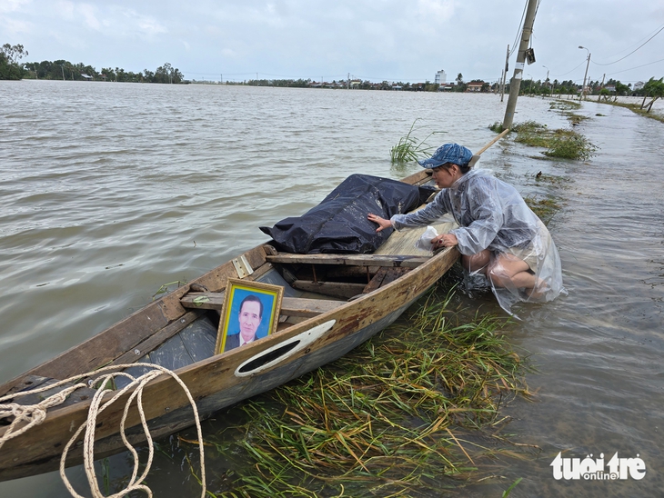 thi thể cha - Ảnh 1.