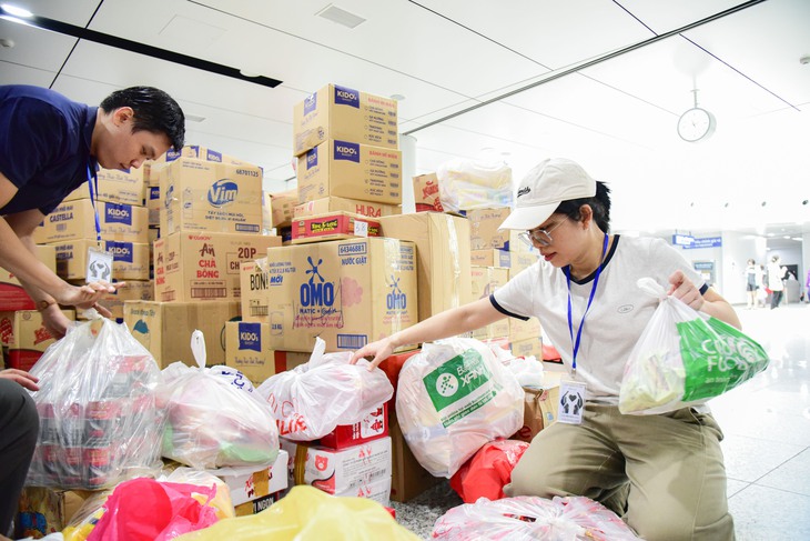 cứu trợ - Ảnh 4.