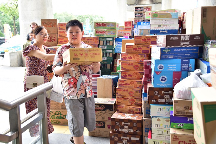 cứu trợ - Ảnh 2.