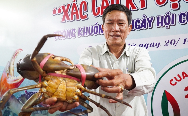 Người nuôi nói gì về các con cua Cà Mau khổng lồ đoạt giải ‘vua cua’ - Ảnh 1.