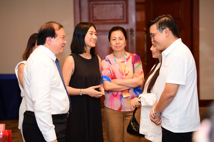 Việt Nam bàn chuyện thu hút đoàn phim quốc tế: Có rừng, có trời, có biển, ta cần thêm gì? - Ảnh 1. Việt Nam - Ảnh 1.